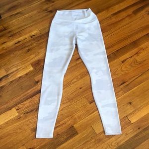 Alo Light grey Camo leggings